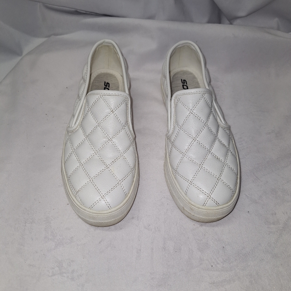 Soda women's slip on shoes soft soles size 6